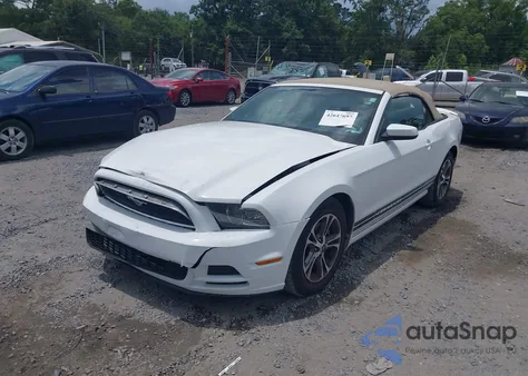 2014 Ford Mustang V6 Premium из США, поврежденный, VIN 1ZVBP8EM9E5243618